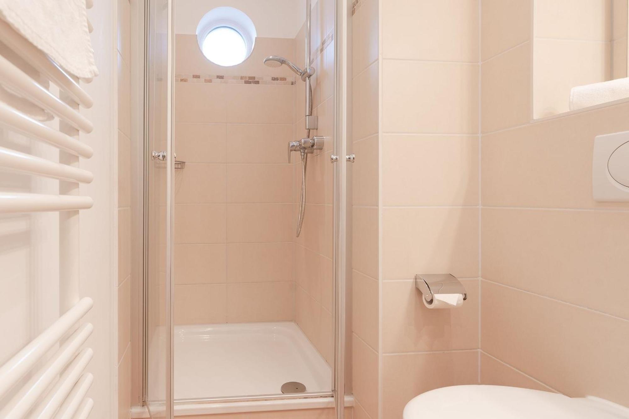 Yachthafen 6 Steuerbord Apartment เกรอมิทซ์ ภายนอก รูปภาพ